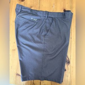 Men’s golf shorts